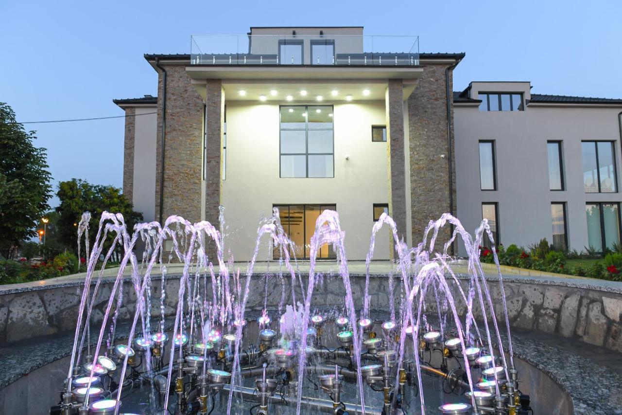 S Club Resort Hotel Aqua Park And Spa Belgrade Exterior photo