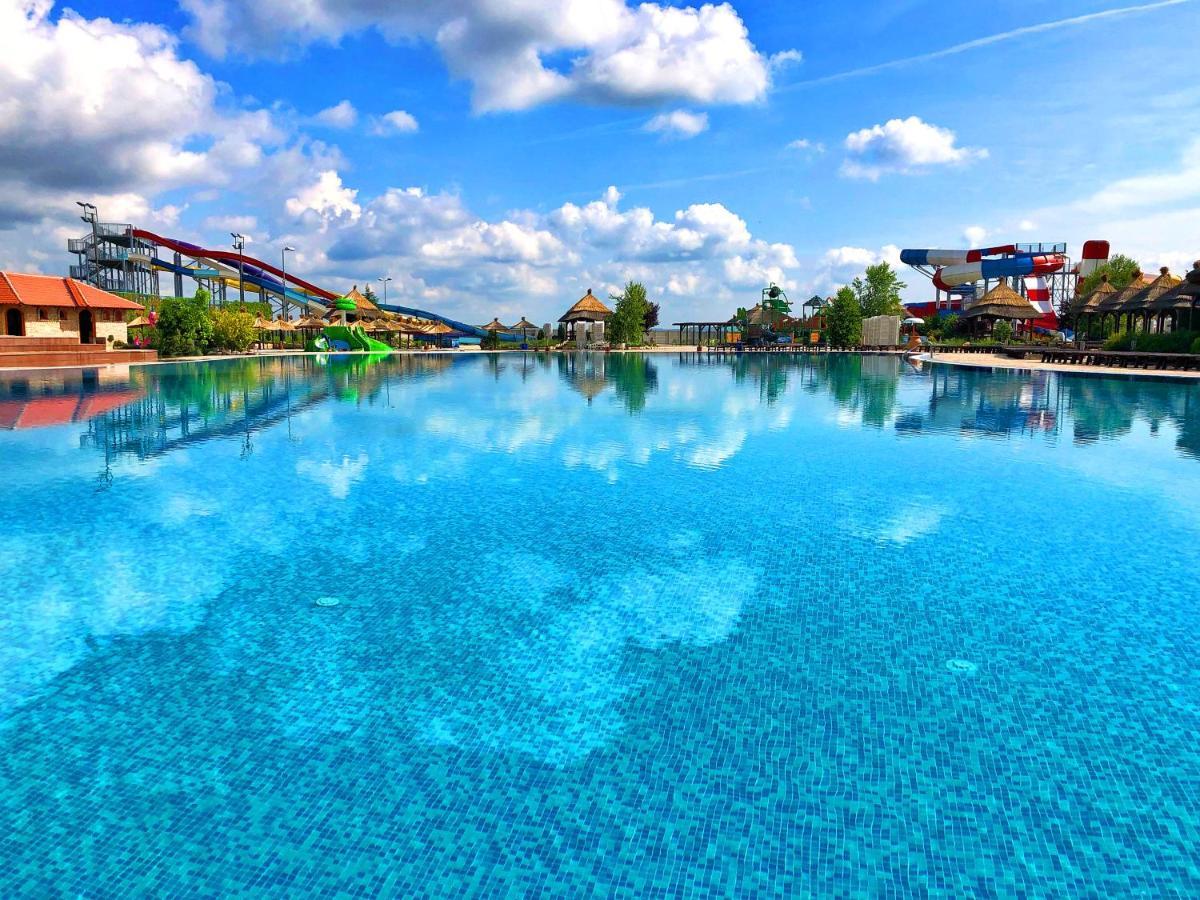 S Club Resort Hotel Aqua Park And Spa Belgrade Exterior photo