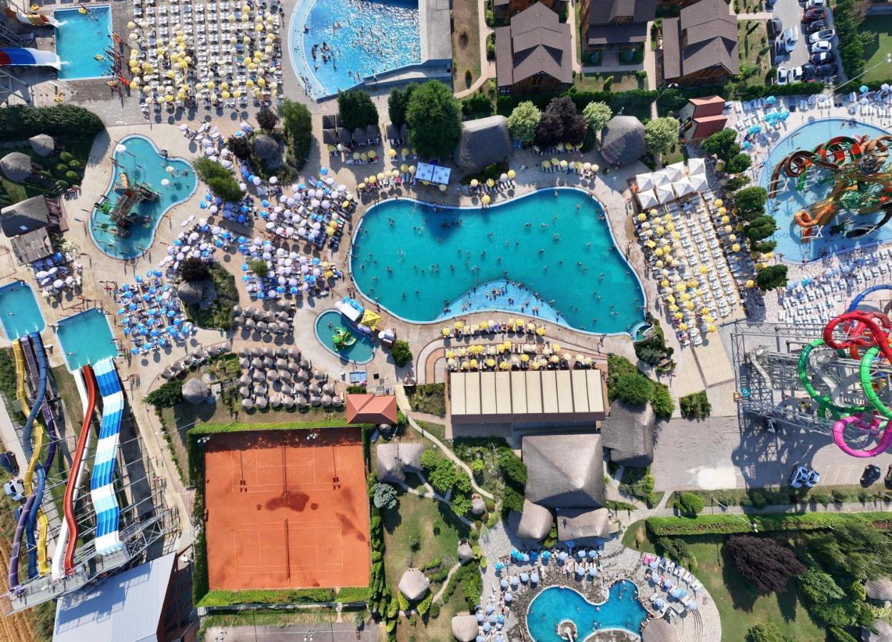 S Club Resort Hotel Aqua Park And Spa Belgrade Exterior photo