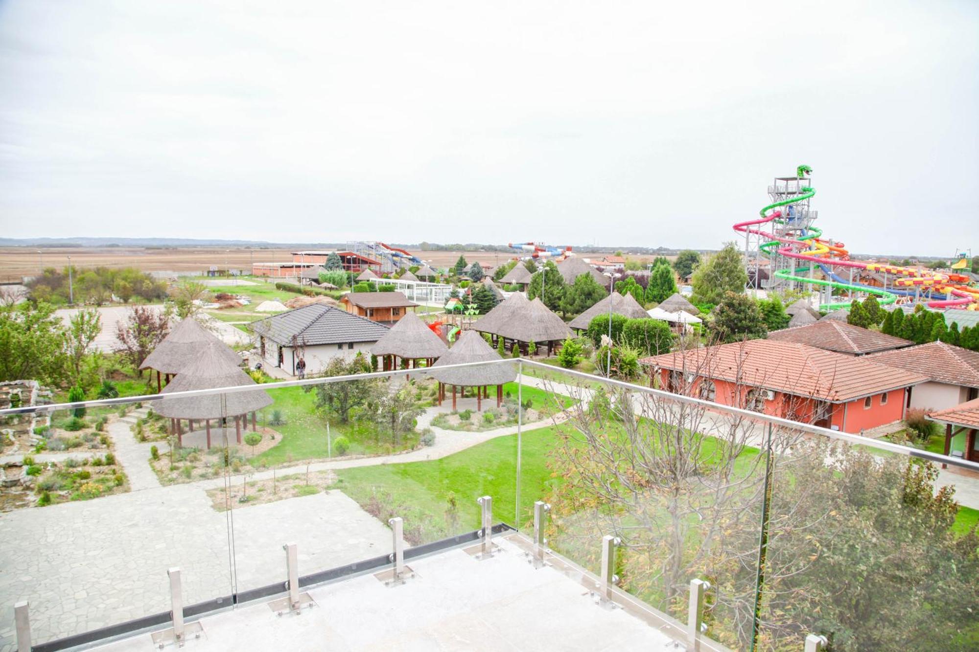 S Club Resort Hotel Aqua Park And Spa Belgrade Exterior photo