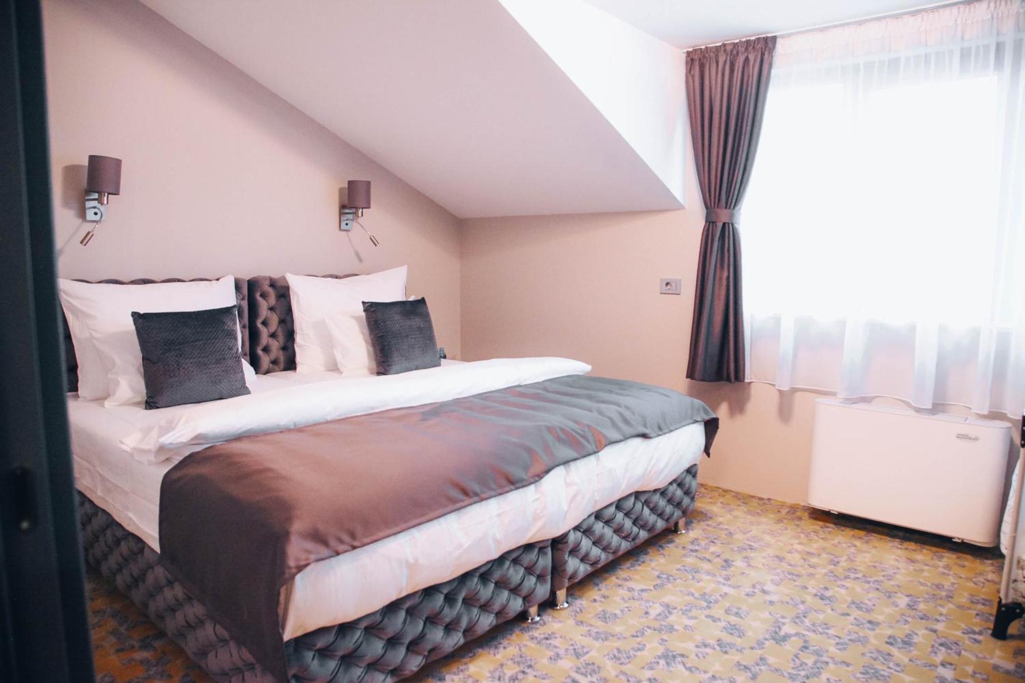 S Club Resort Hotel Aqua Park And Spa Belgrade Room photo