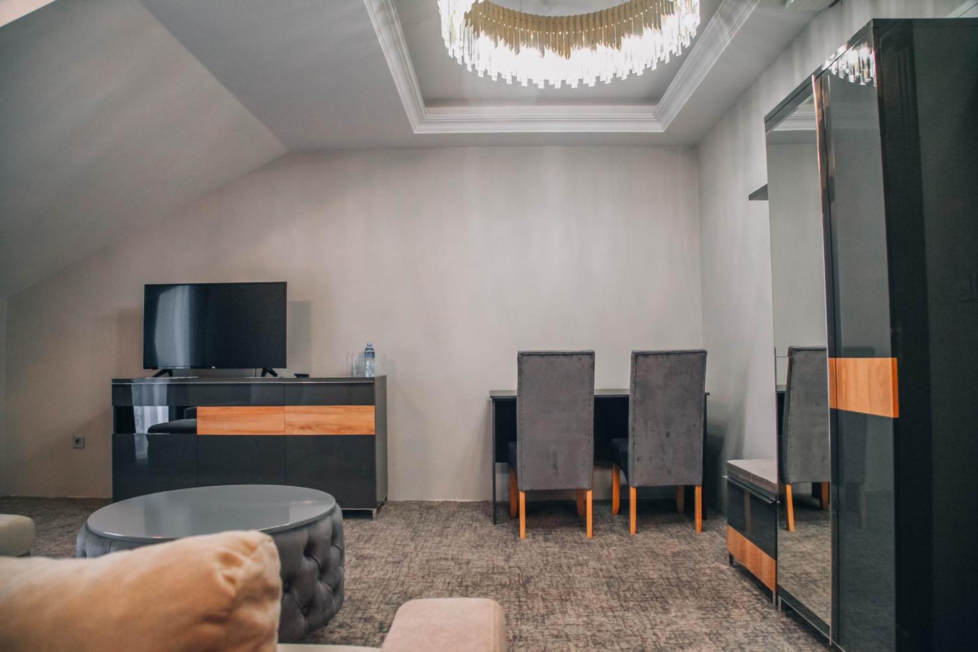 S Club Resort Hotel Aqua Park And Spa Belgrade Room photo